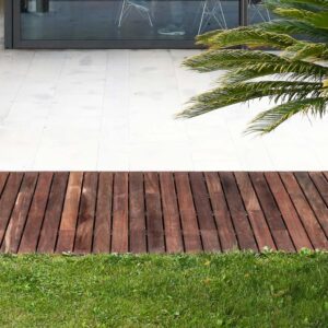 Մանրահատակ